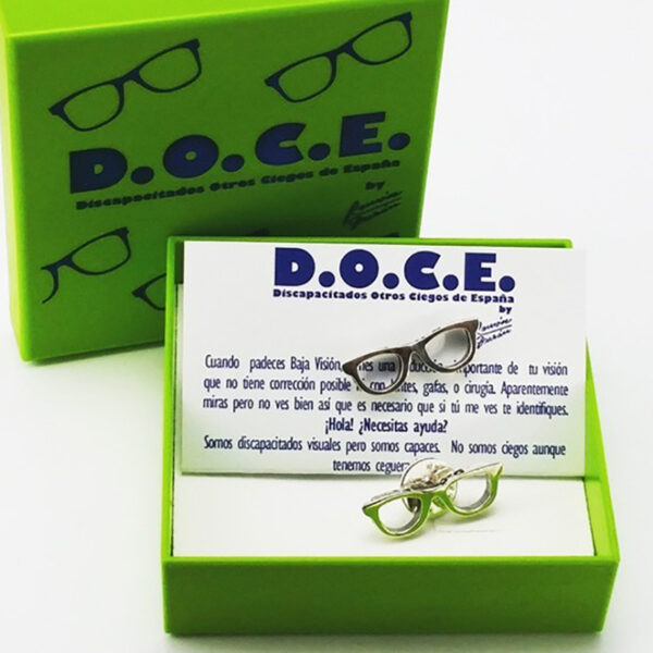 pin plata gafas D.O.C.E