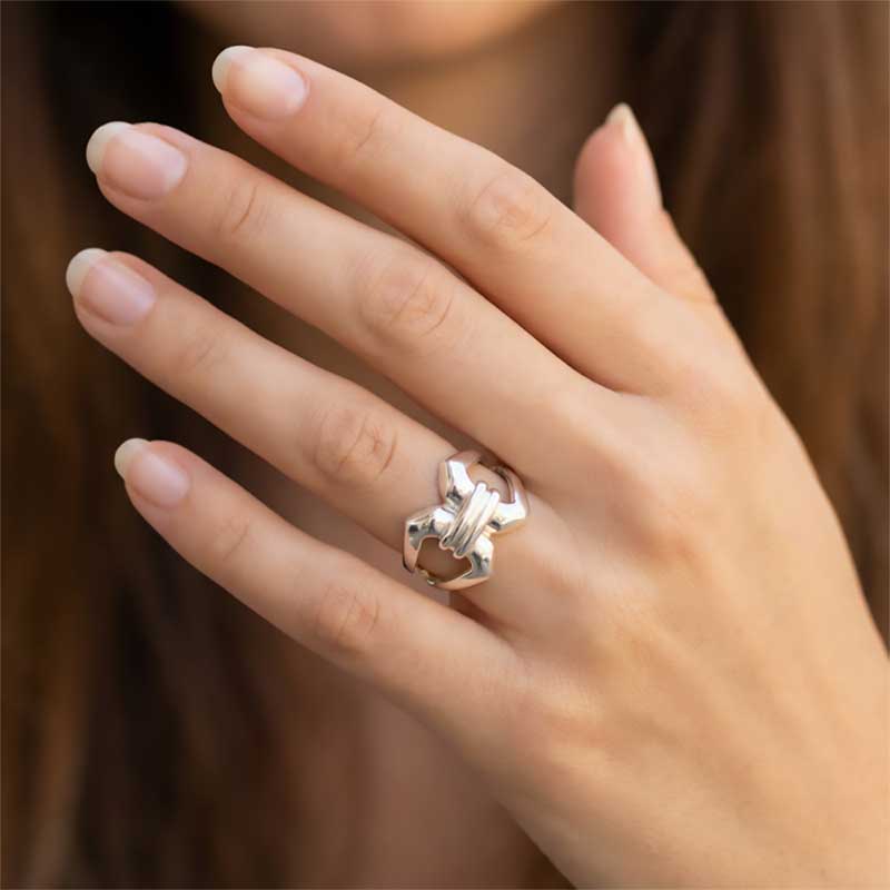 sortja eslabon-plata-mano